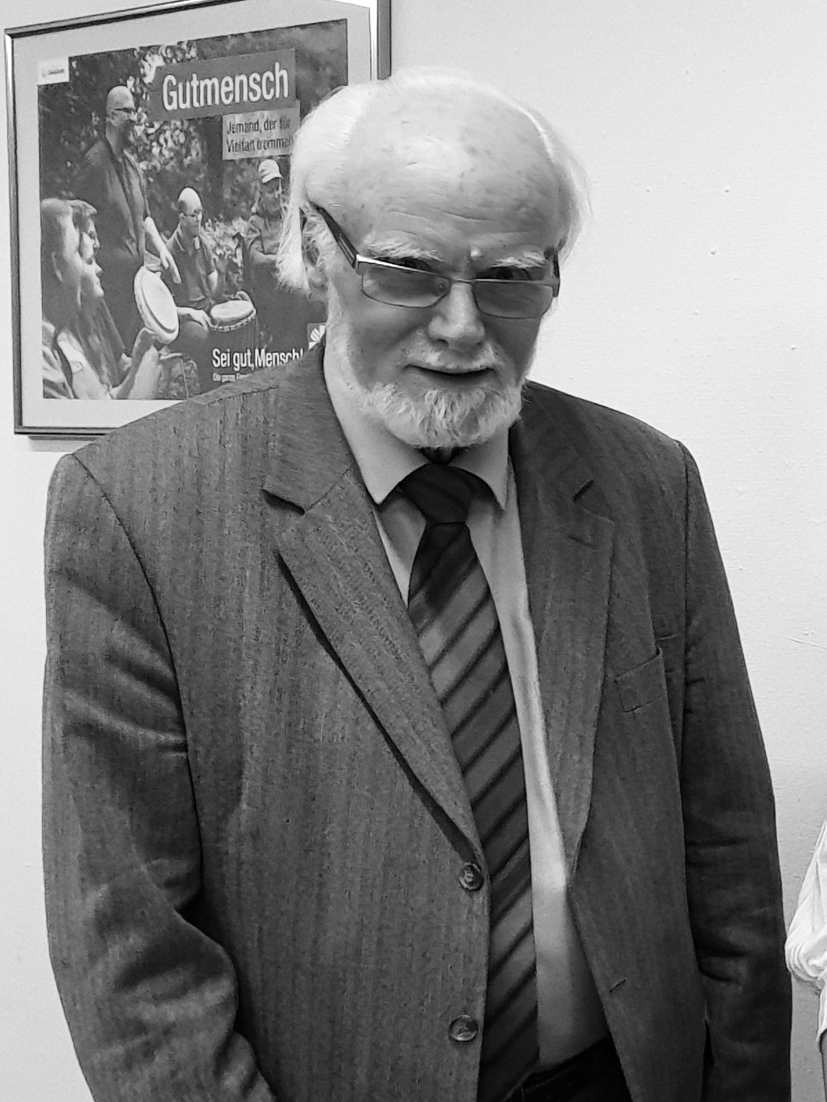 RIP Hans Lothar Schiffer.